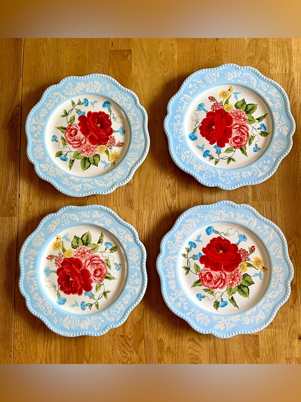 Pioneer Woman Sweet Rose Dinner Plates Set of 4 New  Pre Owned Never Used NWT